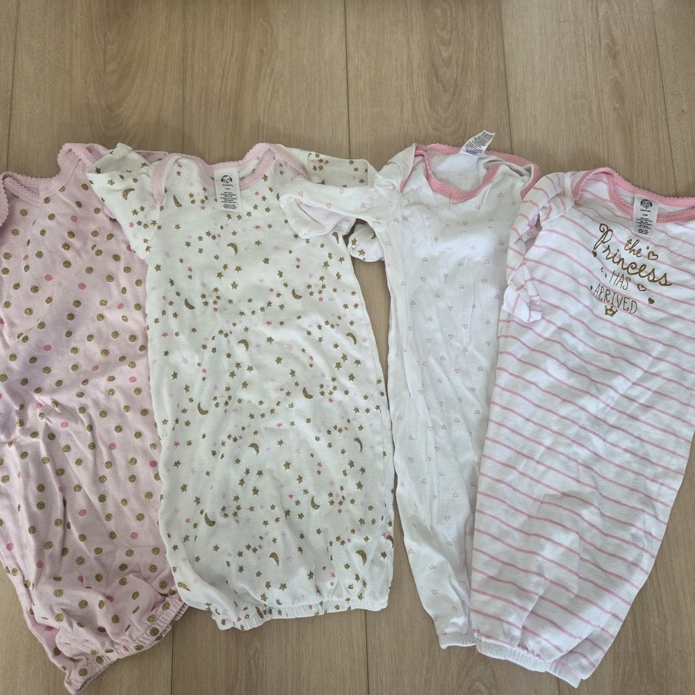 Gerber Baby Girls Sleep Onesie Sz 0-3